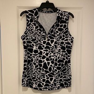 Sleeveless Black and White Patterned Women's Top size M - new without tags